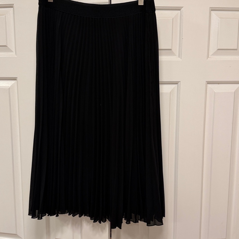 Susan Graver‎ Pleated Skirt Size M